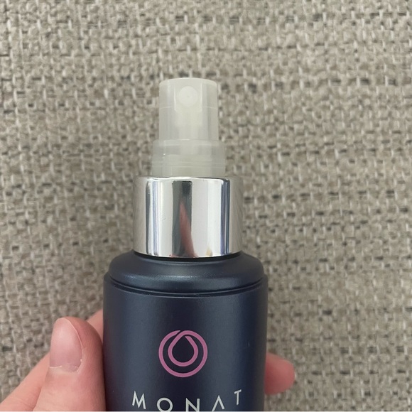 Monat Color Locking + Protective Spray - Picture 2 of 3